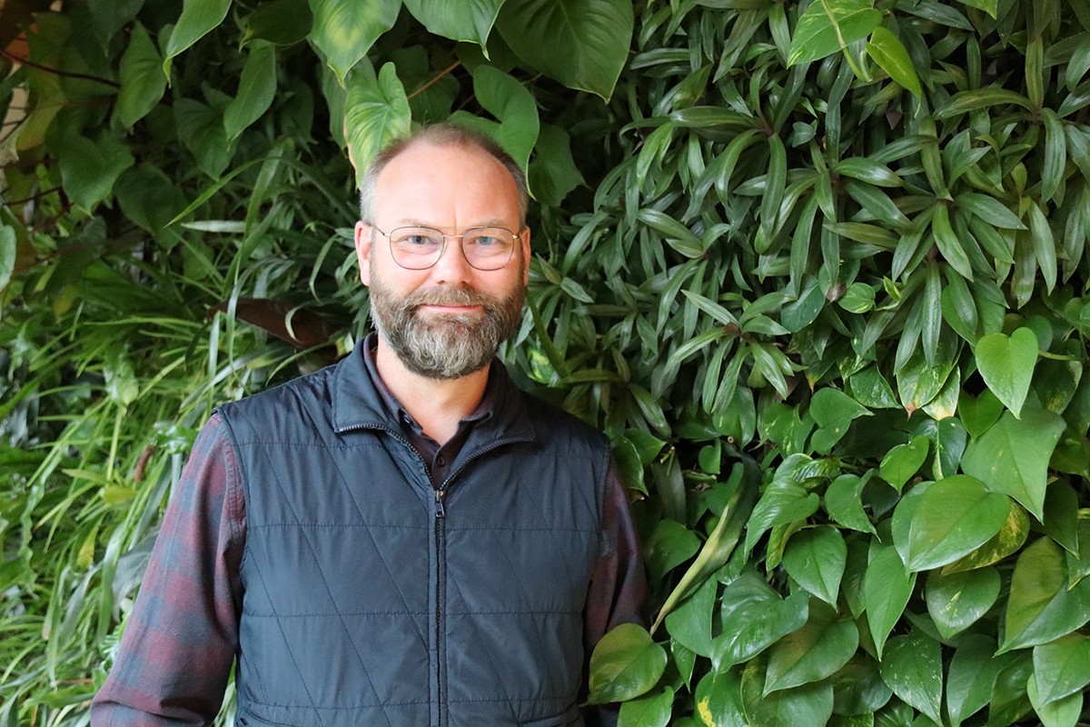 Monteur für Vertikalbegrünung