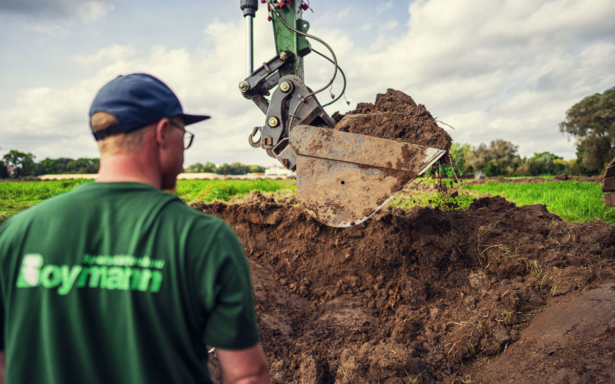 Erdarbeiten mit Bagger