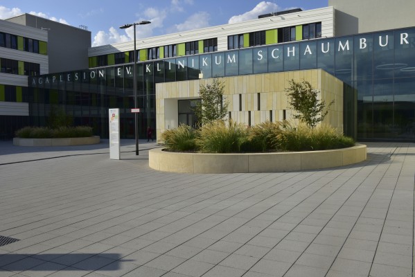 Außenanlagen am Klinikum Schaumburger Land