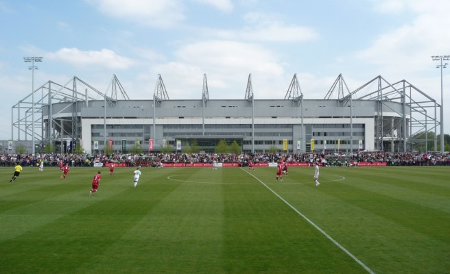 Neubau Naturrasenplatz und Soccerfeld - Borussia Mönchengladbach