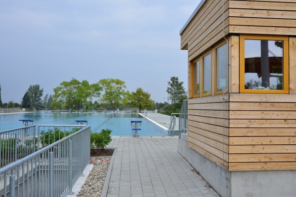 Außenanlagen des Freibades am Willersinnweiher in Ludwigshafen