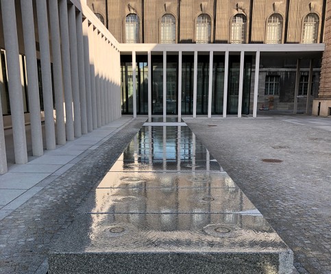 Brunnen James-Simon-Galerie Berlin